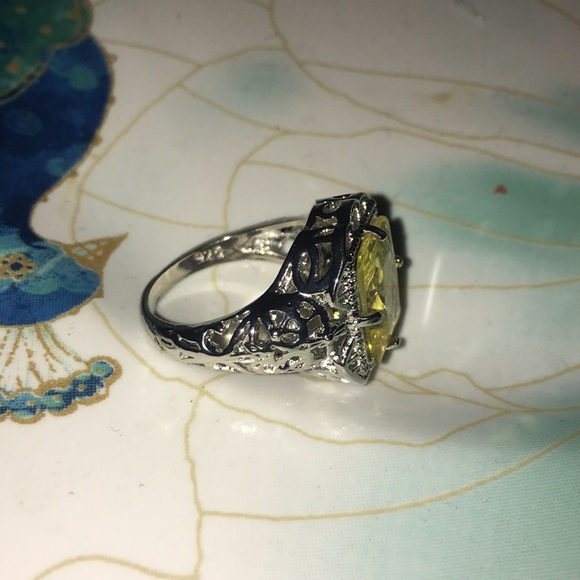 Ring - Picture 3 of 3